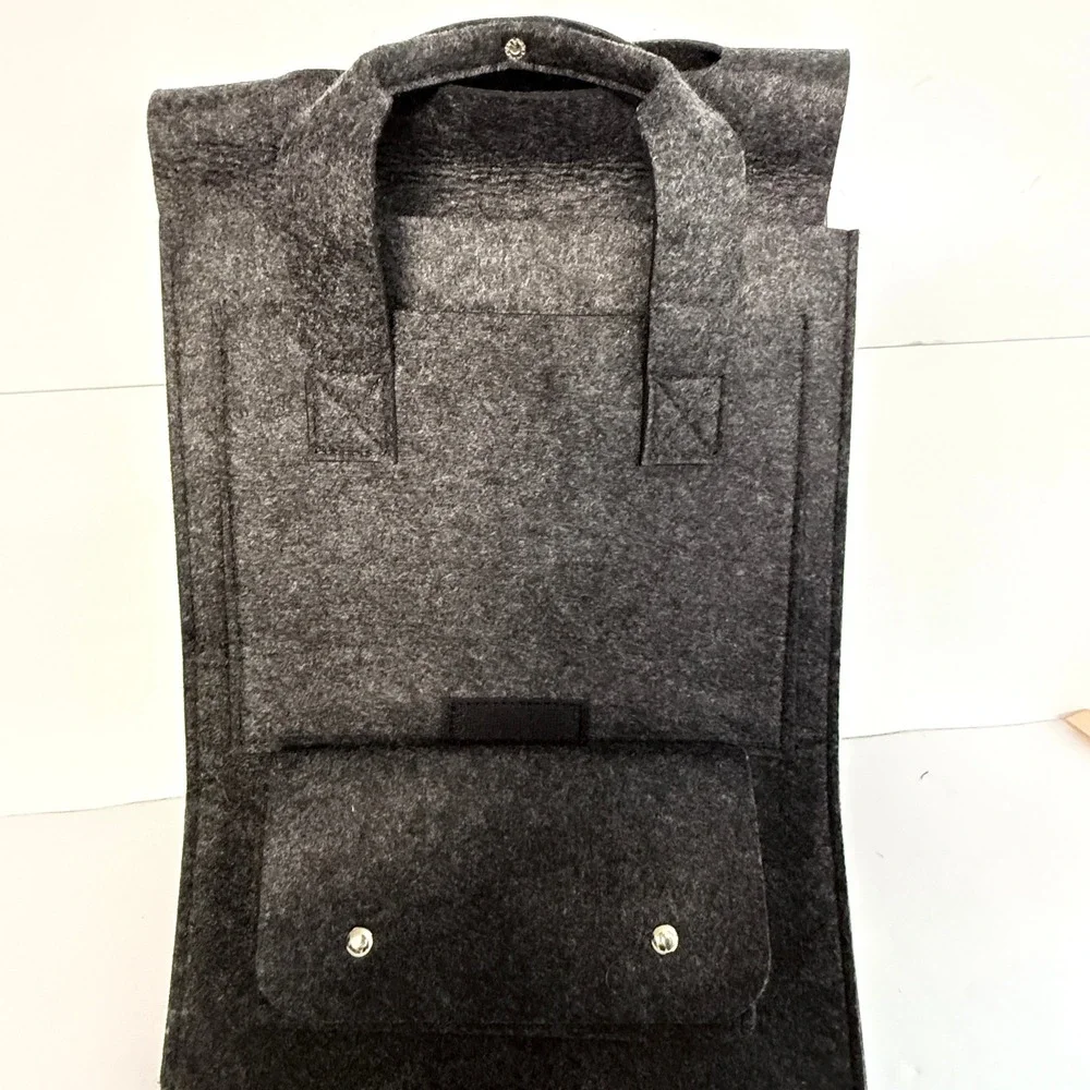 Backpack computer Bag gray‎ felt Handles magnetic closures academia minimalist